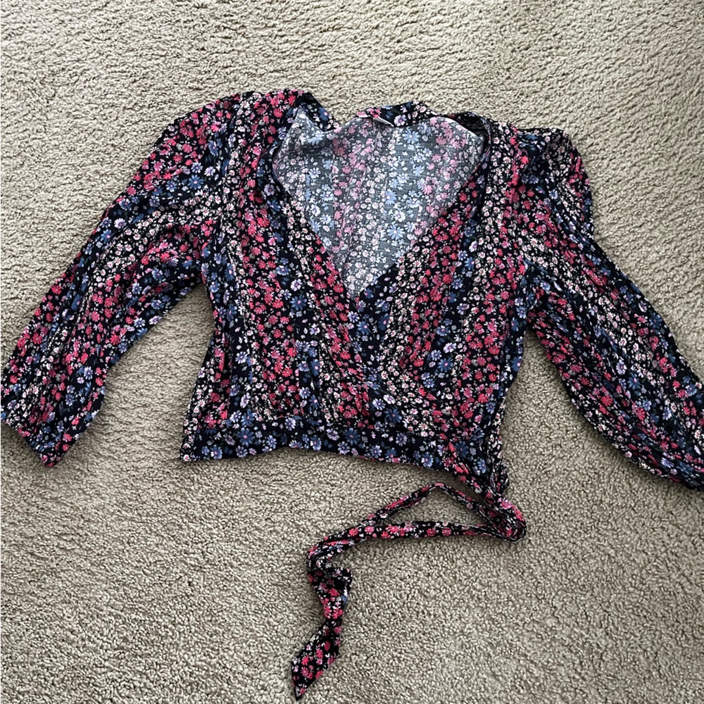 American Eagle Floral Top